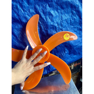 Cánh B4 cam 5 lá cốt dẹp (cốt bán nguyệt)