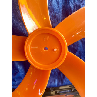 Cánh B4 cam 5 lá cốt dẹp (cốt bán nguyệt)