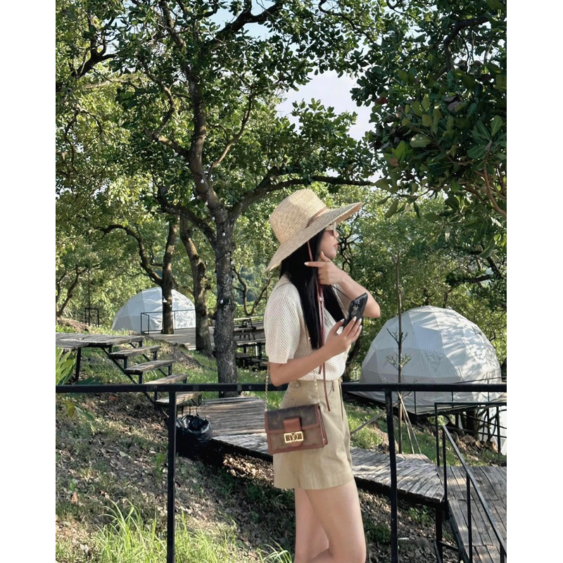 Set 3Món Áo Khoác Ren Phối Áo 2Dây Mix Quần Sooc Be