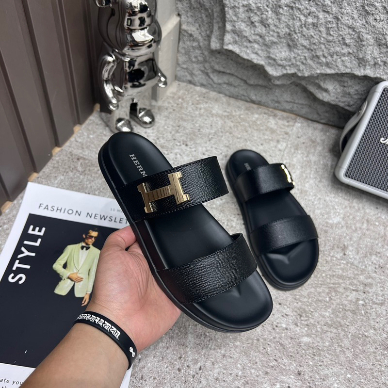 Dép lê nam 2 quai HM da bò đế cao khuy đính khuy H vàng