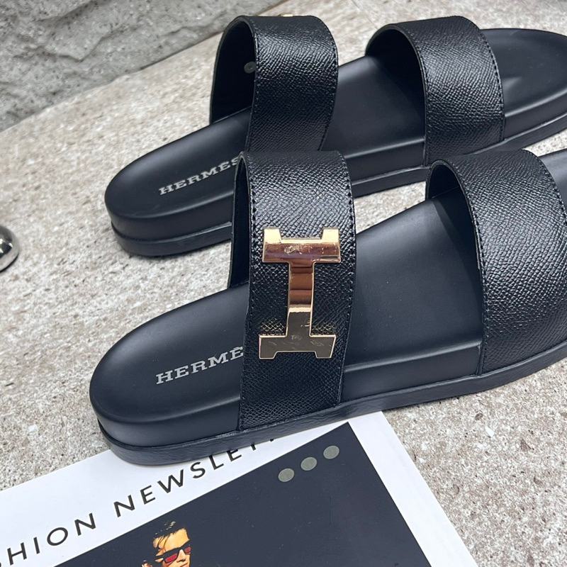 Dép lê nam 2 quai HM da bò đế cao khuy đính khuy H vàng