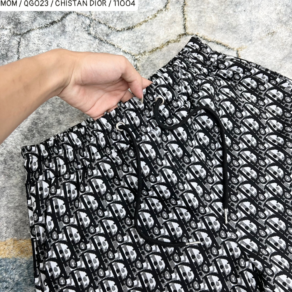 Quần đùi  chất gấm mùa hè 2023