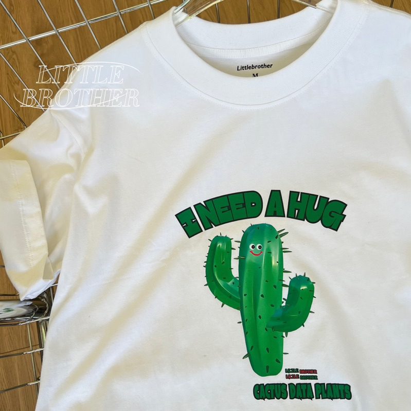 Áo thun I NEED A HUG unisex nam nữ by Littlebrother