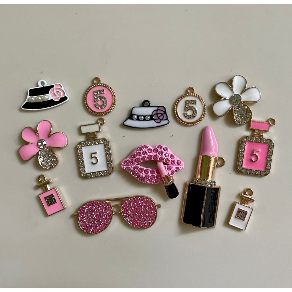 Set Charm Đính Đá Trang Trí Dép Cross Siêu Sang Có Sẵn Nút Gắn