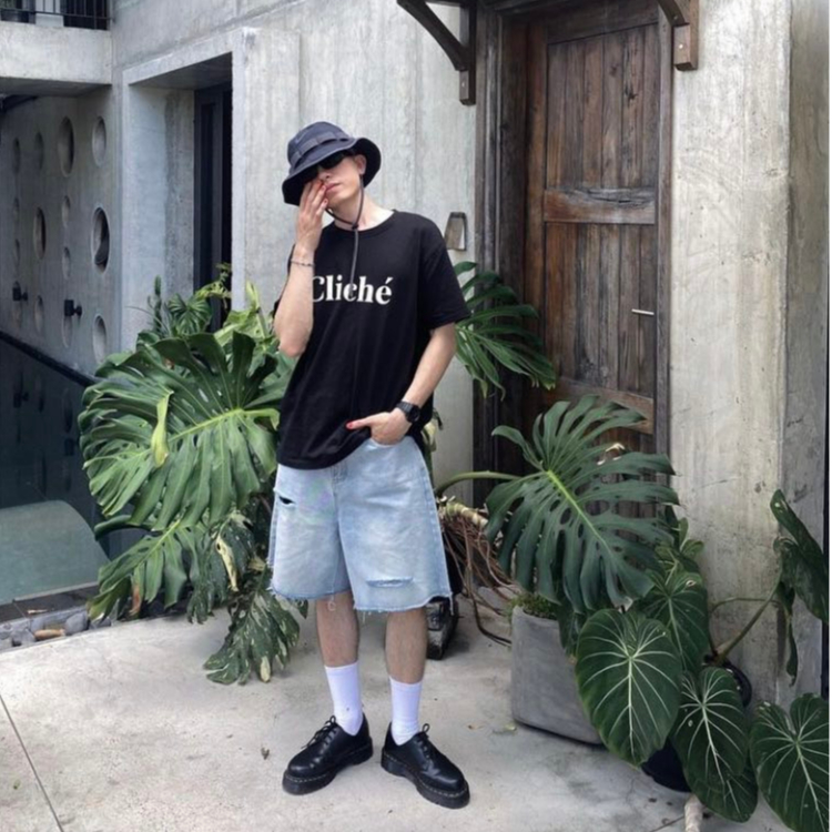 Áo phông ngắn tay dáng relax UNCLÉ Big Cliche T-shirt