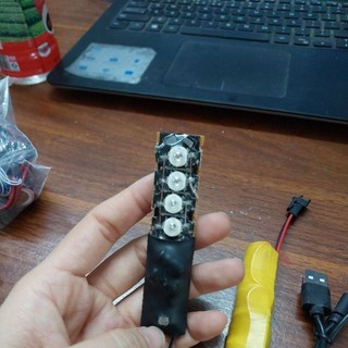 Đèn cảm biến 4 bóng , đèn thả diều.