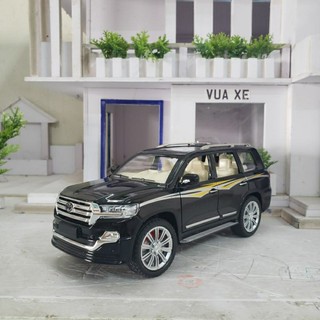 Mô hình xe Toyota Land Cruiser LC200 tỉ lệ 1:24 có đèn và chạy cót