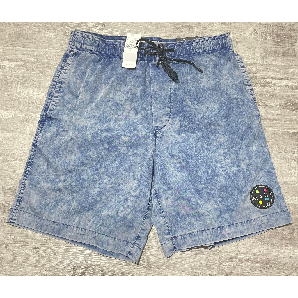 Quần American Eagle.