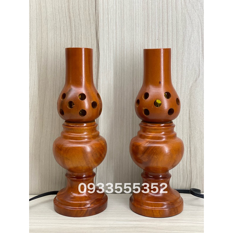 Đèn bàn thờ gỗ tràm màu nâu đỏ kèm bóng - đèn bàn thờ gỗ