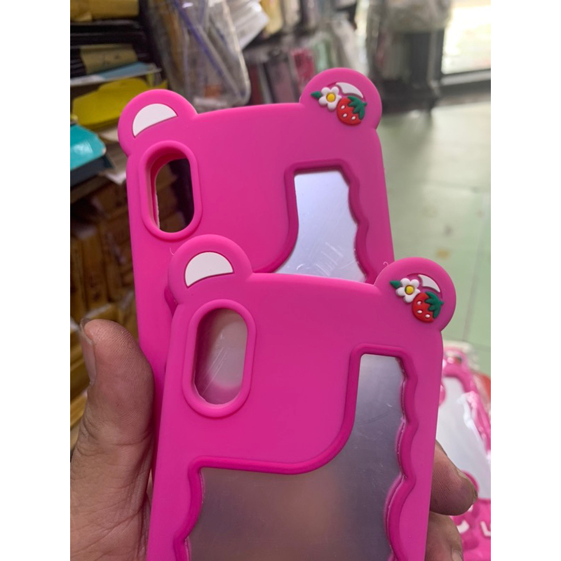 Ốp lưng iPhone XS,XSmax dẻo lưng có gương hình gấu dâu