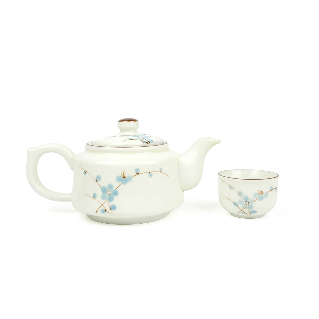 Bộ Ấm Trà Gốm Sứ Bát Tràng Linh Khang Men Kem Dáng Vuông Hoạ Tiết Đào Xanh Vẽ Tay Cao Cấp