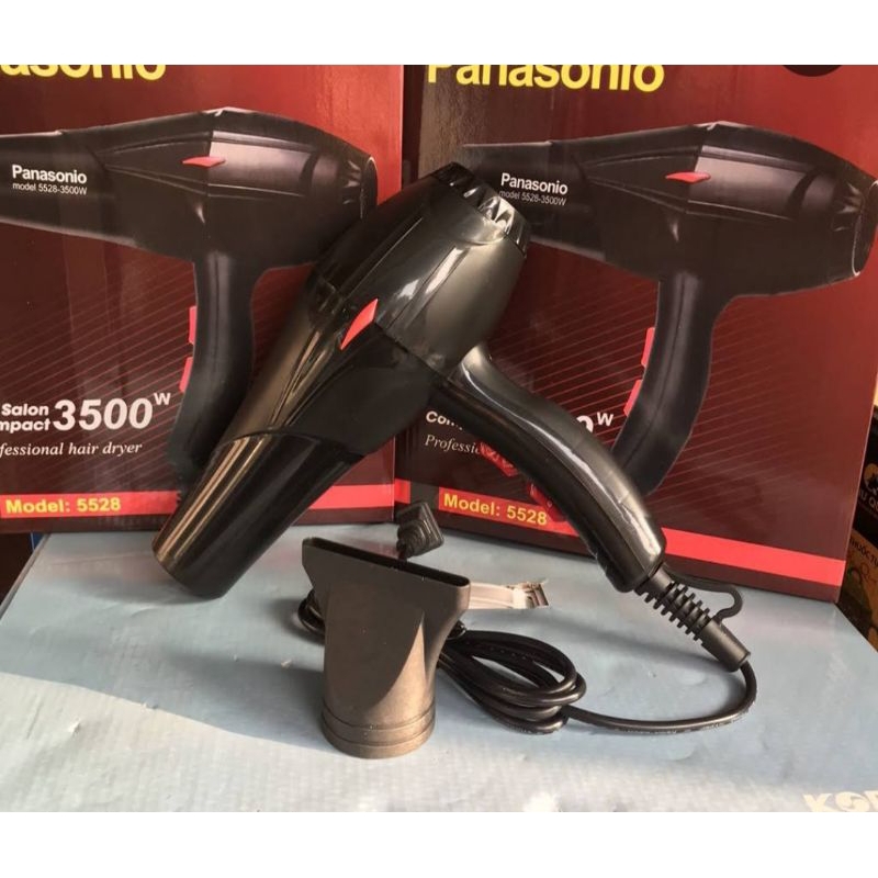 Máy sấy tóc Panasonic.