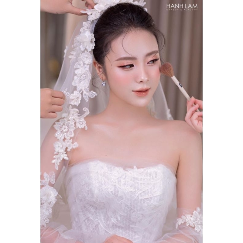 Lúp cô dâu viền hoa và ống tay