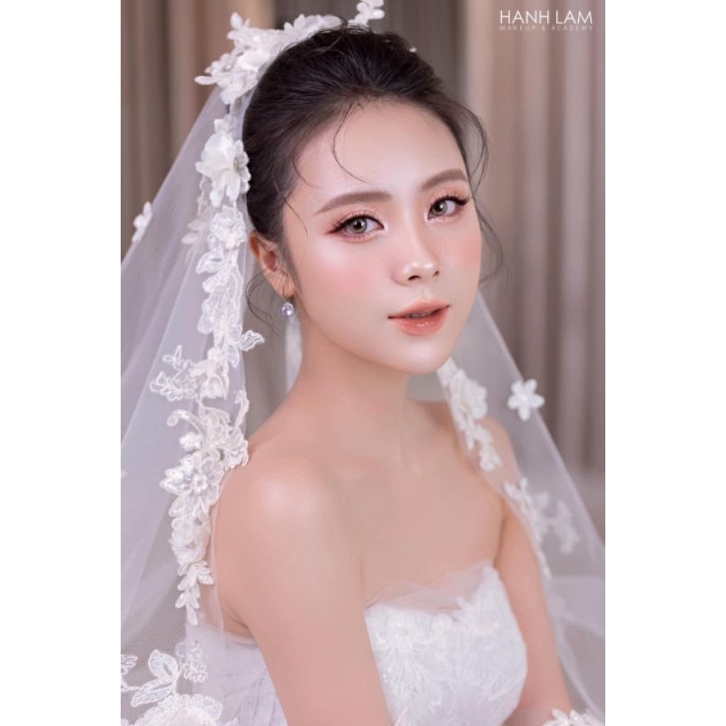 Lúp cô dâu viền hoa và ống tay