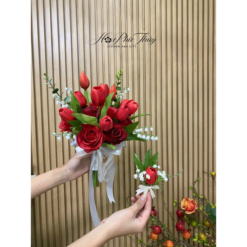 Hoa cưới cầm tay cô dâu bằng lụa cao cấp