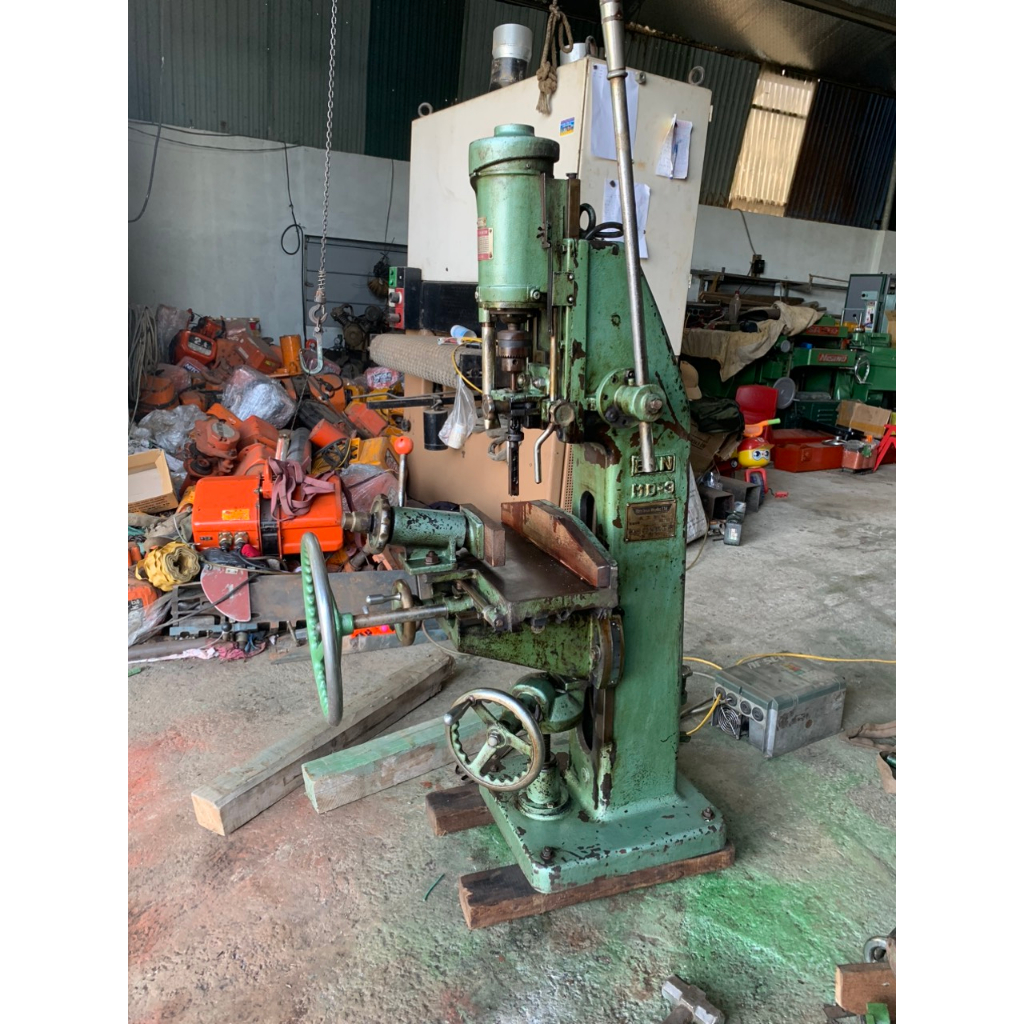 Máy đục mộng vuông