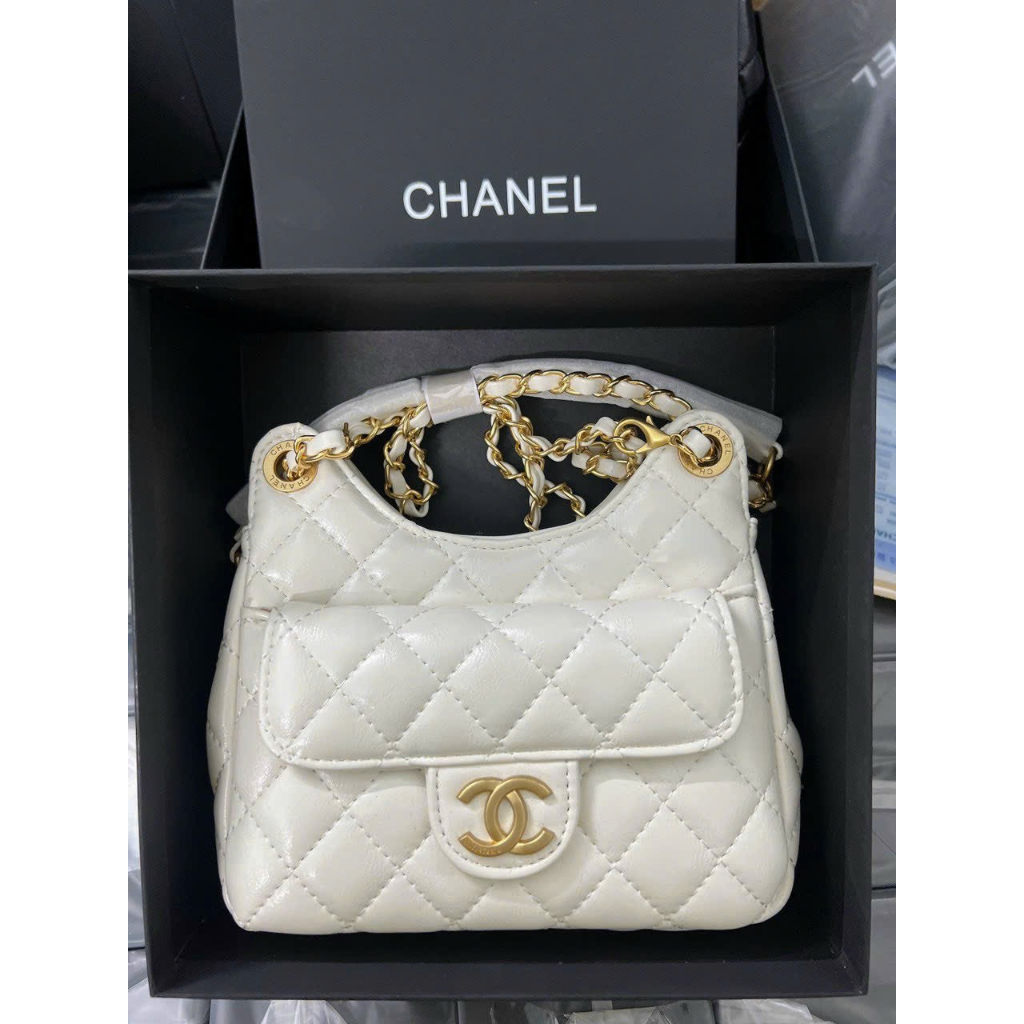 Túi c.neo kẹp nách trần trám da bóng nhẹ size 19-22cm fullbox