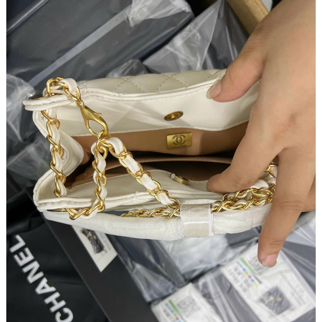 Túi c.neo kẹp nách trần trám da bóng nhẹ size 19-22cm fullbox