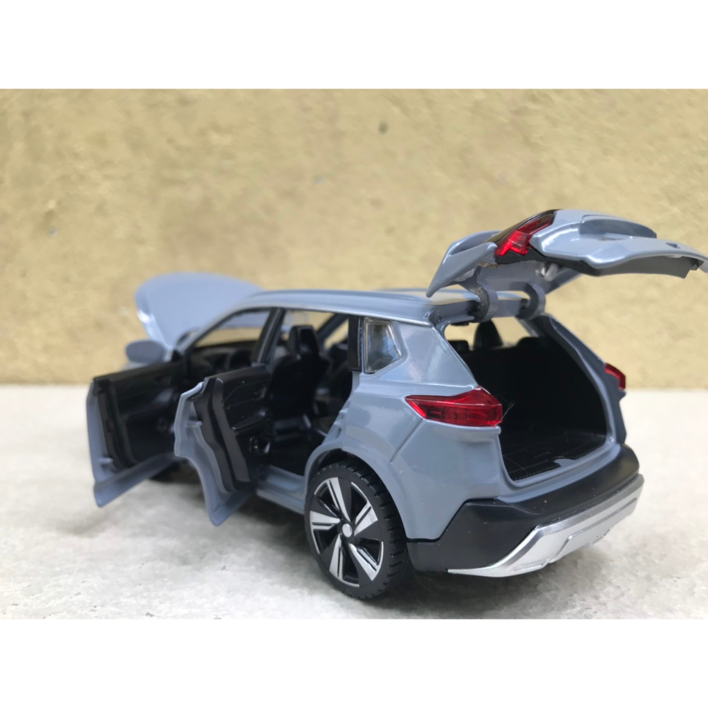 Mô hình xe NISSAN Xtrail 2023 1:32