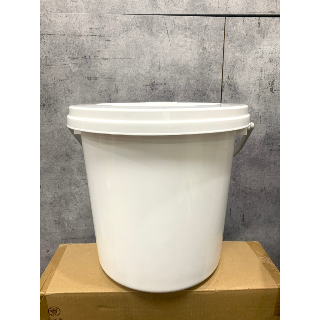 XÔ NHỰA TRẮNG CÓ NẮP 17L, 25L MÃ DW4.5GL, DW6.5GL - NHẬP KHẨU CHÍNH HÃNG THÁI LAN.