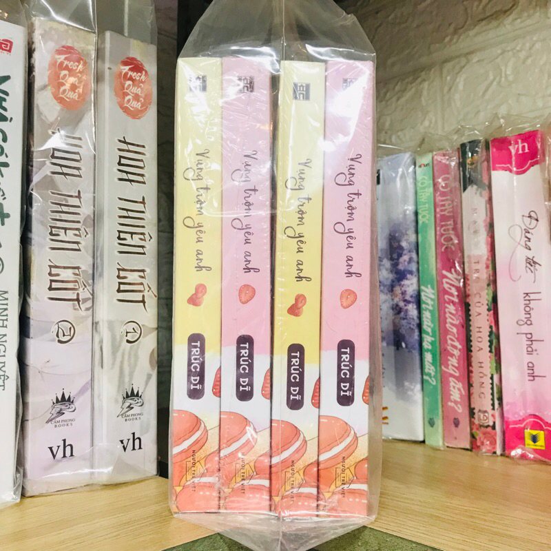 (Haiminshop) VỤNG TRỘM YÊU ANH ( new, nguyên seal)