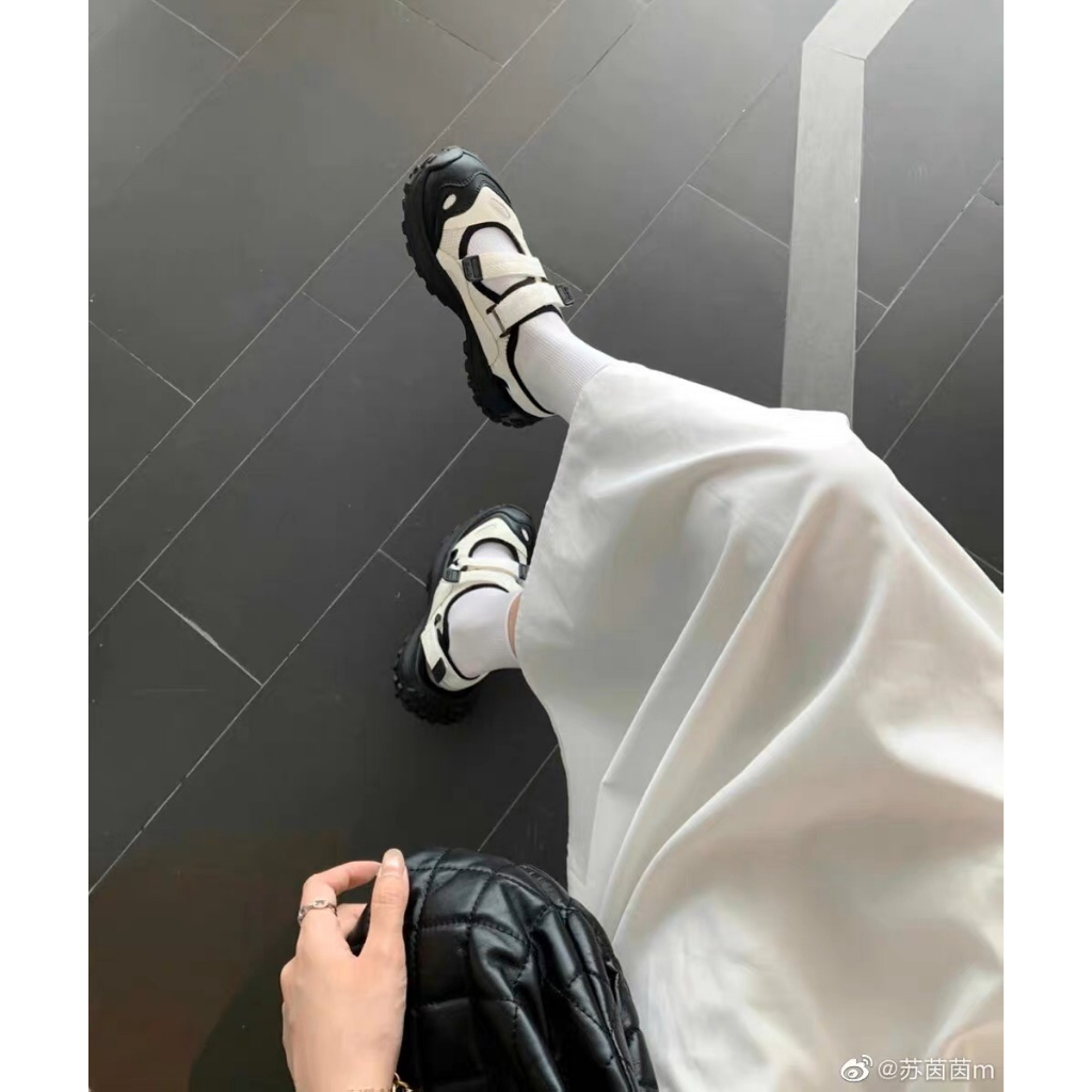 Giày đế cao 5 cm sanndal form thể thao quai dán mix hai màu cá tính hot hè thu 2023 BO SHOP
