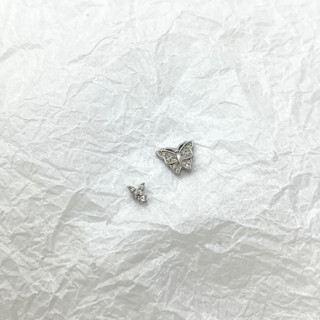 Khuyên tai bướm đá trắng