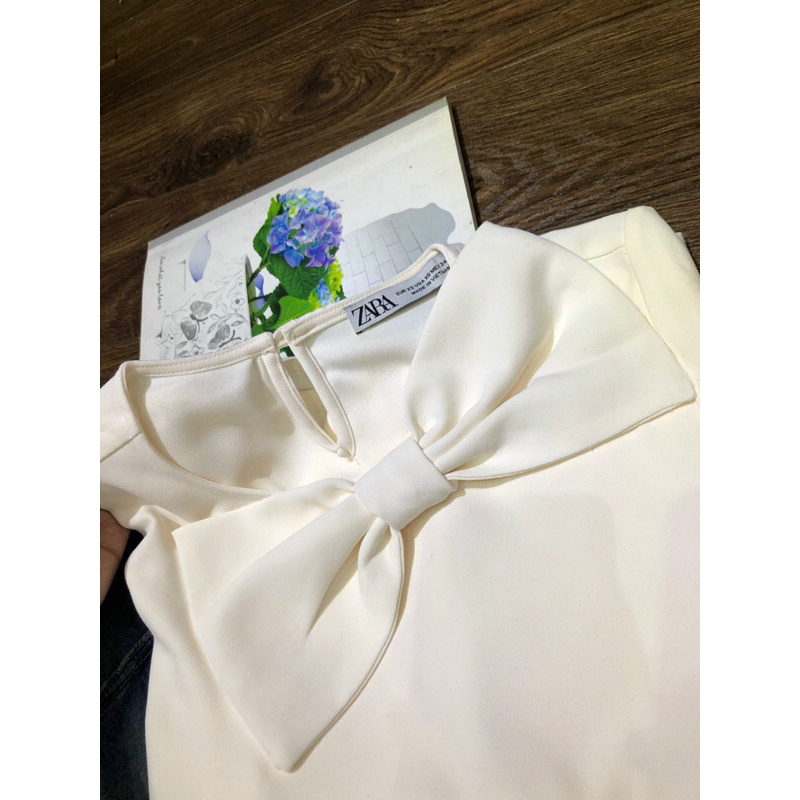 Áo zara trắng buộc nơ