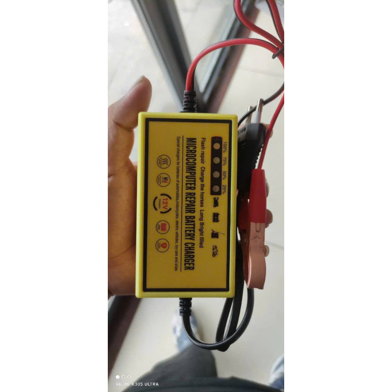 𝑩𝒐̣̂ 𝒔𝒂̣𝒄 𝒃𝒊̀𝒏𝒉 𝒂̆́𝒄 𝒒𝒖𝒚 tự động ngắt 12V 2Ah-20Ah sạc acquy xe máy, xe ô tô, có đèn led báo đầy