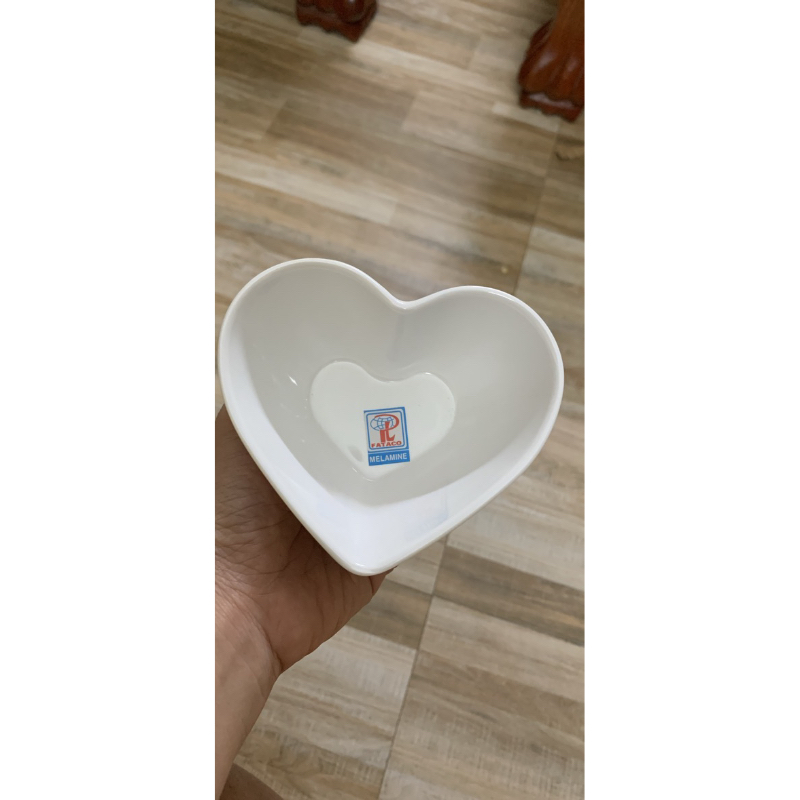 Bát tim nhựa