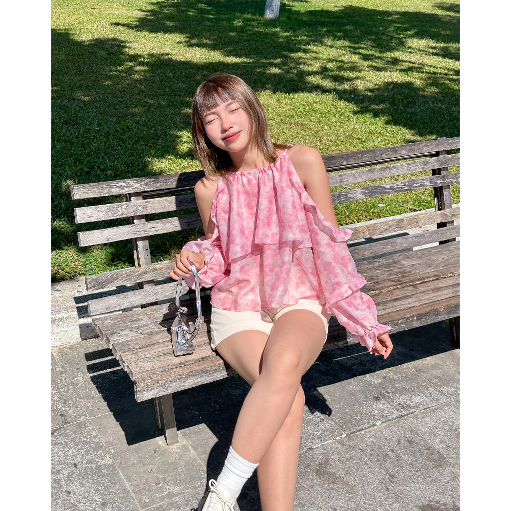 Áo yếm bèo form rộng điểm nhấn khoét vai cột nơ phía sau xinh xắn Lami Top  - Sibling House