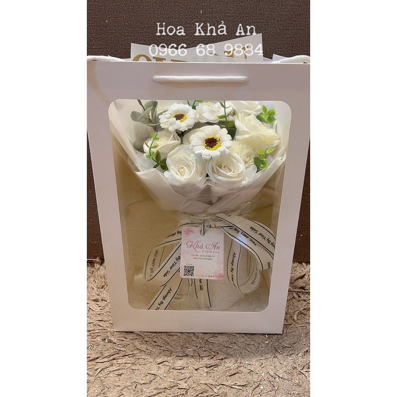 Bó hoa sáp mix cao cấp, tặng kèm túi thiệp xinh xắn