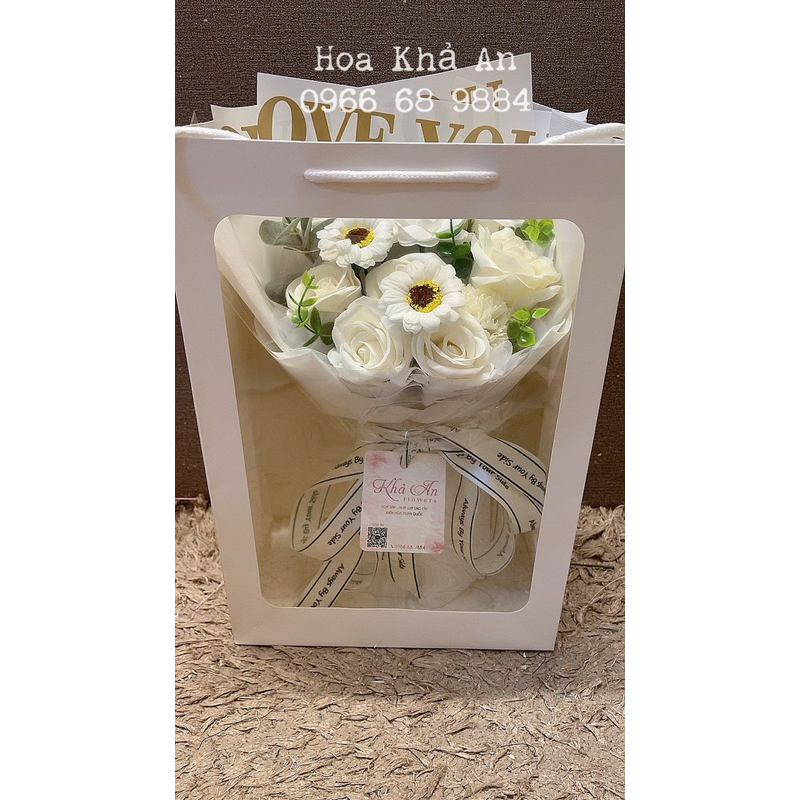 Bó hoa sáp mix cao cấp, tặng kèm túi thiệp xinh xắn