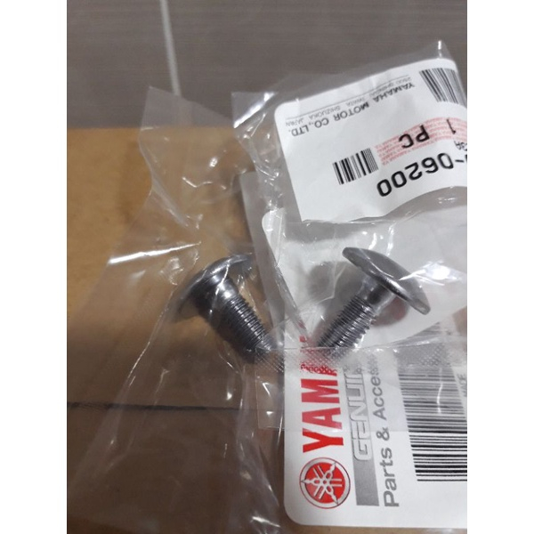 Ốc và khâu bắt mặt nạ Exciter 2006_2010 Yamaha