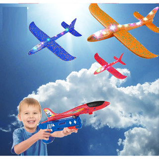 phóng Máy Bay Xốp Đồ Chơi Trẻ Em, Xốp Cứng Chắc Chắn Tầm Bay Lượn Xa. (có đèn)