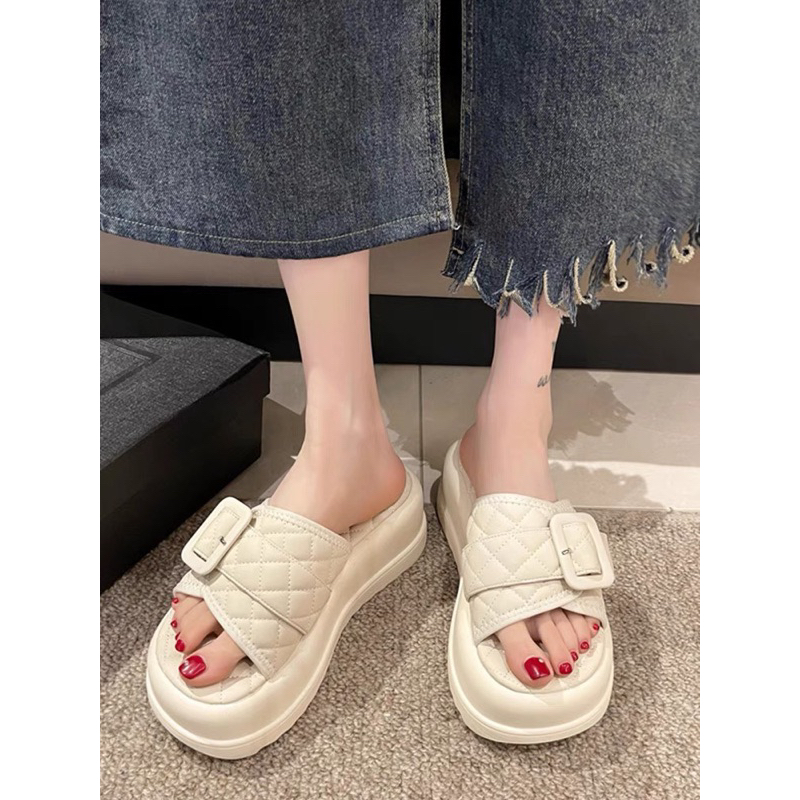 Dép da trầm trám đế cao kiểu dáng khuya siêu sang