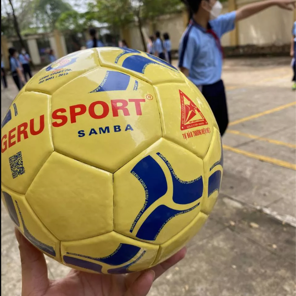 Quả bóng đá 2030 GERU SAMBA Loại da dán kích thướt size số 4 phù hợp cho futsal và sân cỏ nhân tạo