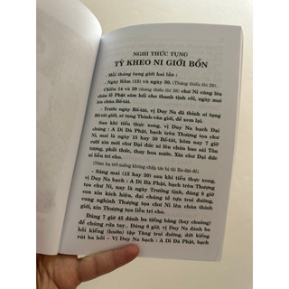 Sách - Luật Tỳ Kheo Ni Giới Bổn (HT Thích Thiện Chơn)