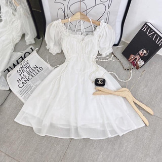 Đầm trắng tiểu thư