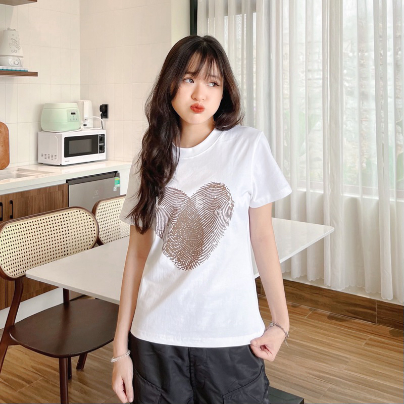 ÁO THUN BABY TEE VÂN TAY TRÁI TIM