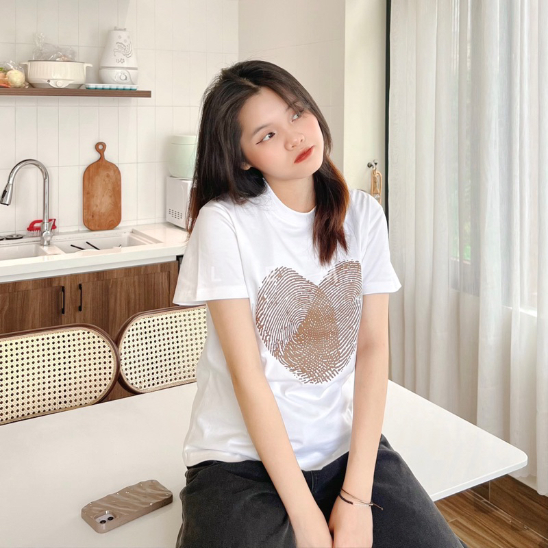 ÁO THUN BABY TEE VÂN TAY TRÁI TIM