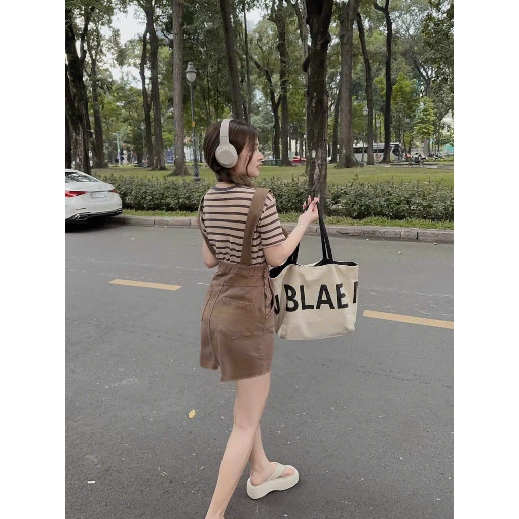 Sét váy yếm nữ mặc đi chơi dễ thương yếm kaki tăng đơ hai dây váy chữ A mix áo thun sọc cổ tròn tay ngắn cao cấp