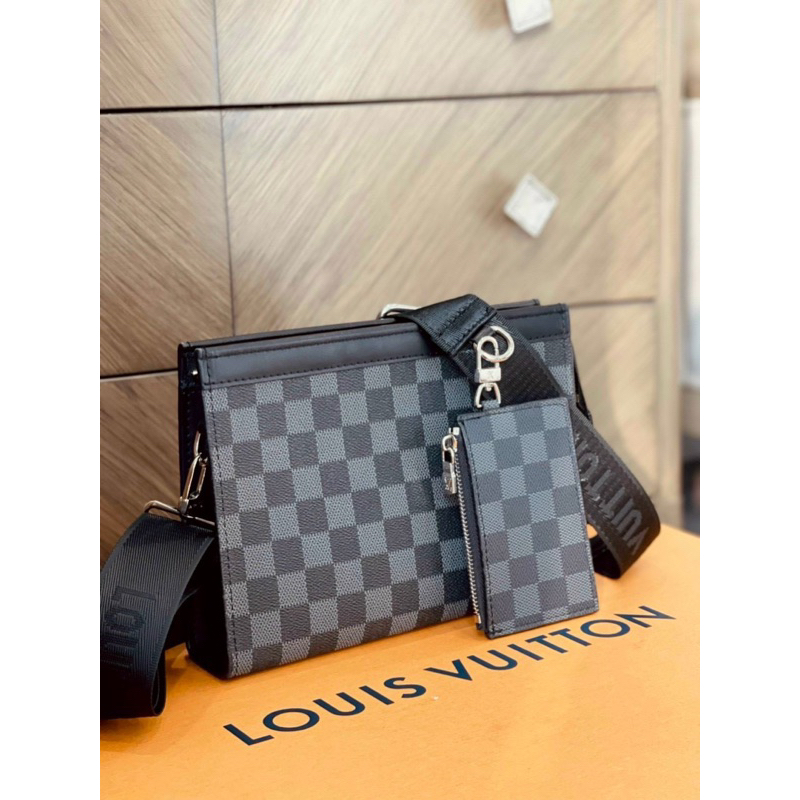 Túi đeo chéo lv 81124 fullbox nam châm xịn sò