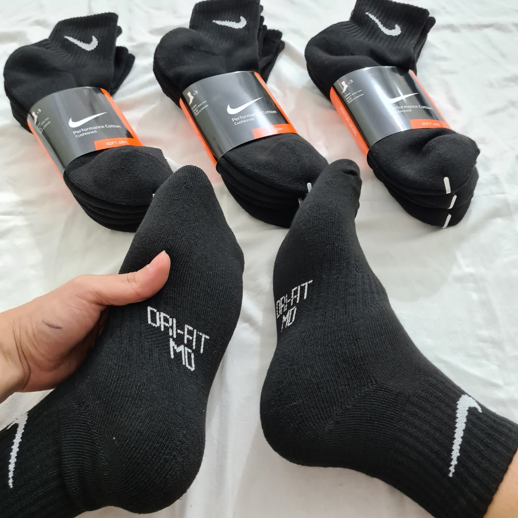 Pack 3 đôi tất thể thao Cotton Nike trung cổ DRI-FIT Trắng-Đen - Free ship + Quà tặng Loved socks by TatsTats.vn