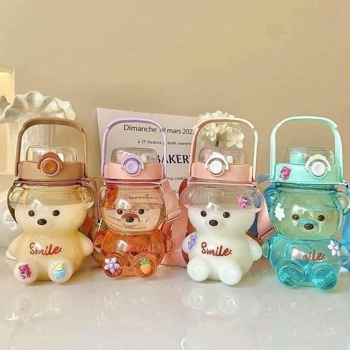 Bình Đựng Nước 1100ml Hình Gấu Dễ Thuong Tôn Lên Cá Tính Trẻ Trung Năng Động