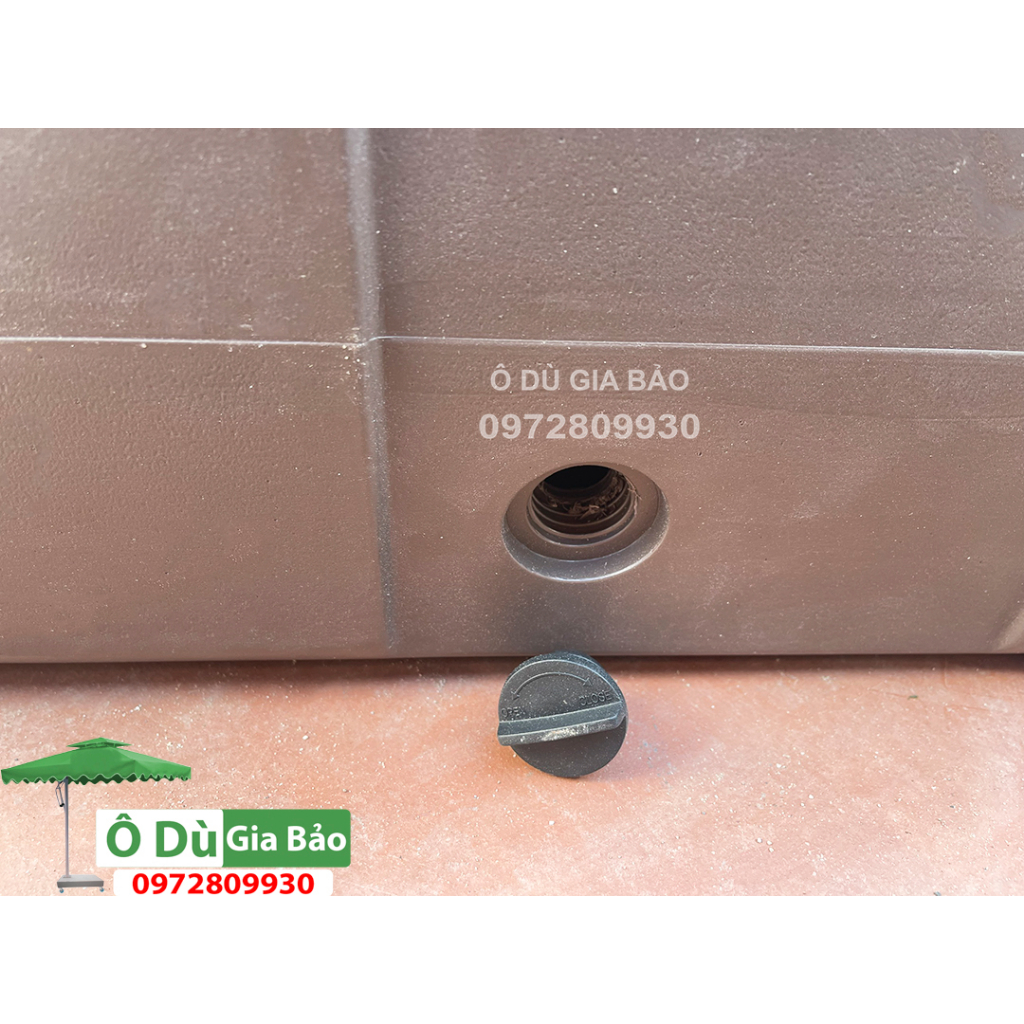 Chân đế nhựa-đổ nước siêu chắc chắn của Ô dù lệch tâm hợp kim nhôm 3mx3m chỉnh góc nghiêng