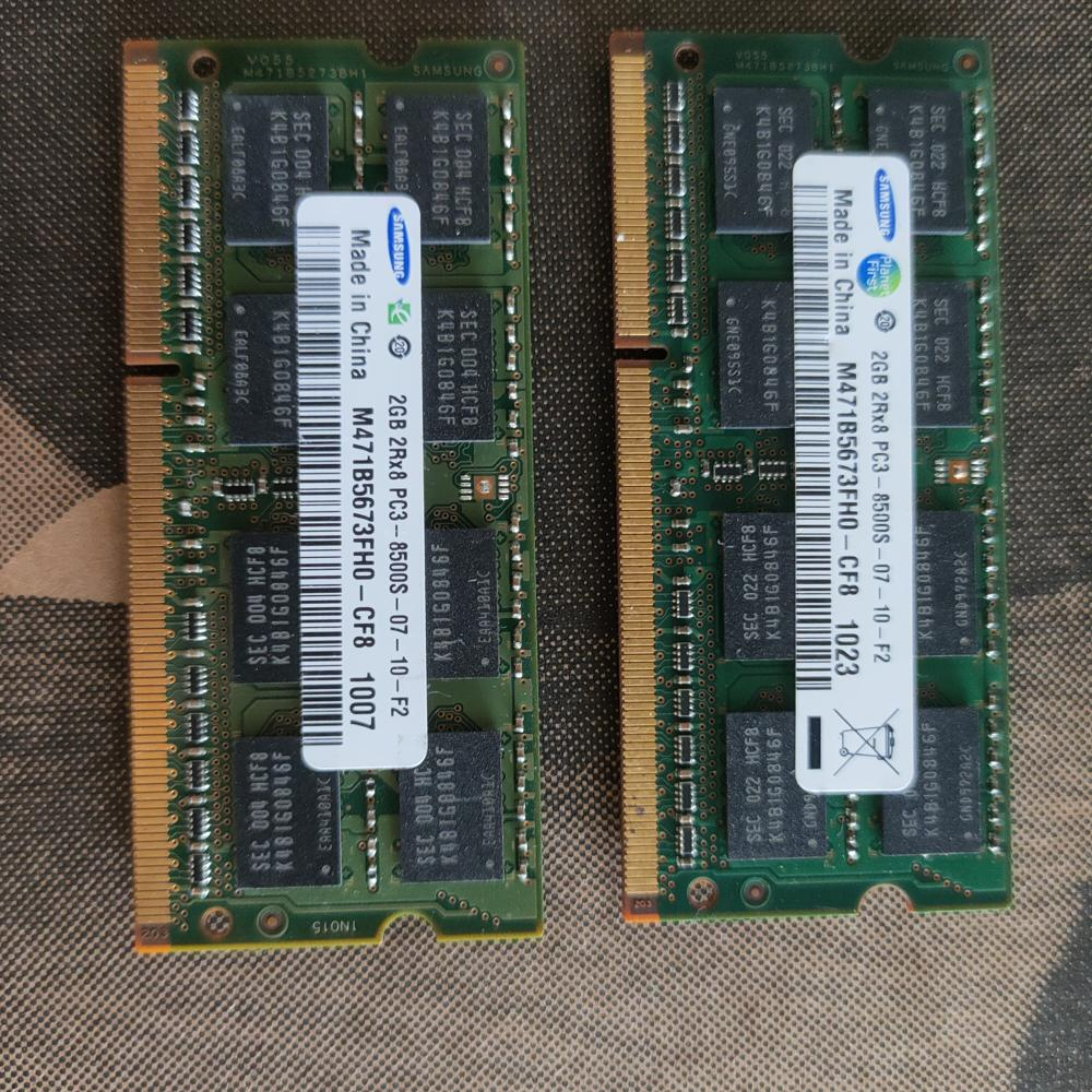 2 thanh RAM Samsung-M471B5673FH0-CF8 2GB mỗi thanh Bus 1066 Mhz