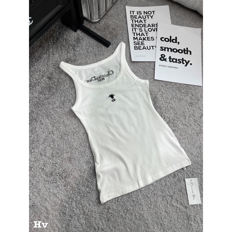 Áo dây tăm đì ỏ màu trắng thêu chữ tank top phong cách