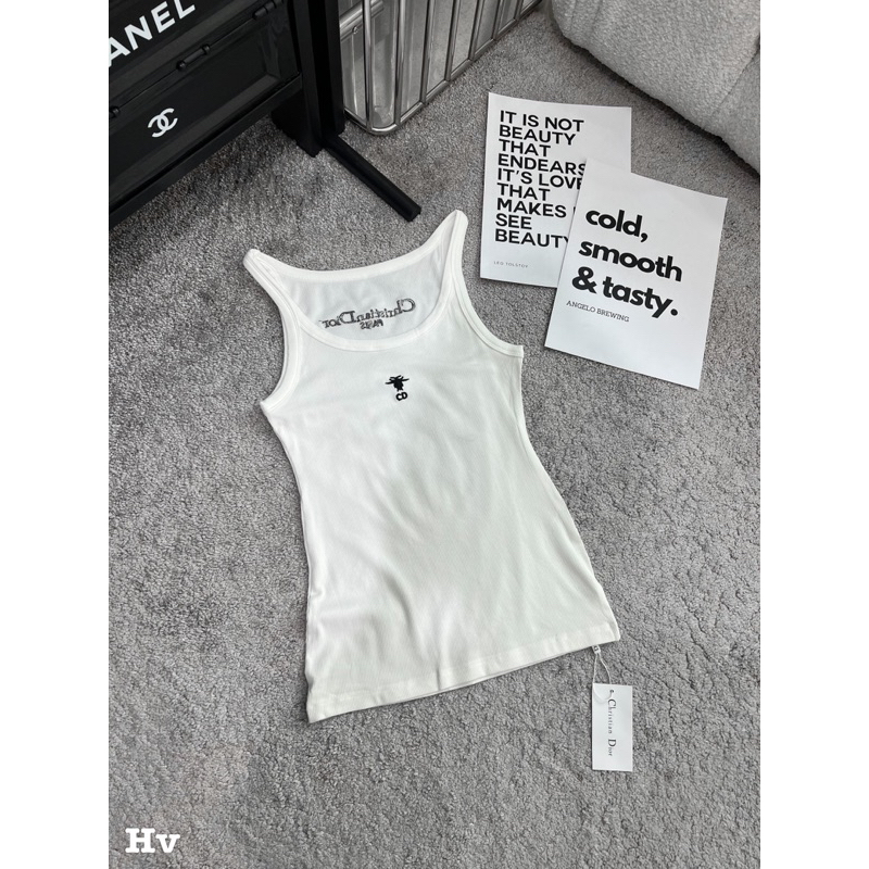 Áo dây tăm đì ỏ màu trắng thêu chữ tank top phong cách