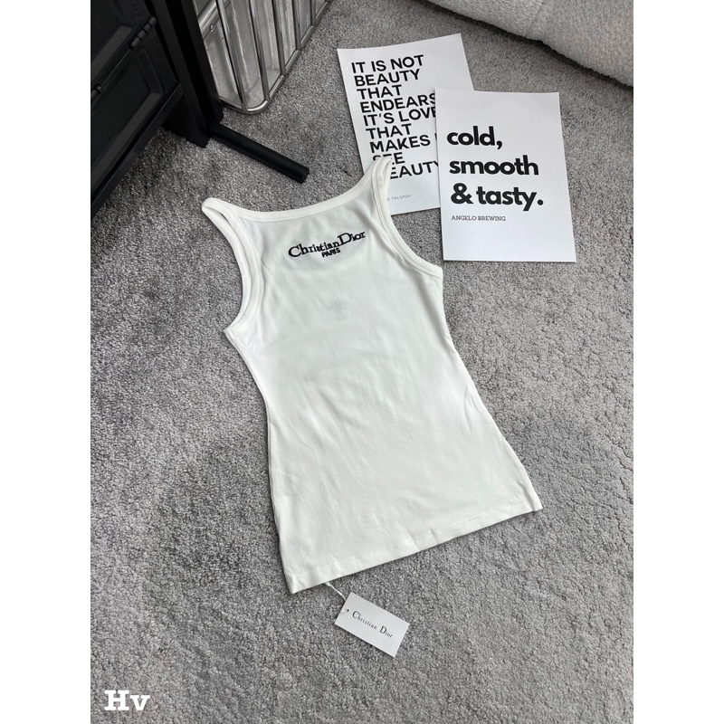 Áo dây tăm đì ỏ màu trắng thêu chữ tank top phong cách